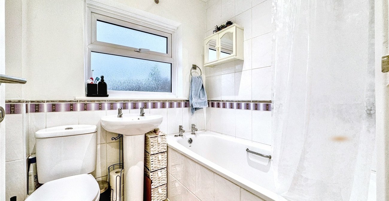 2 bedroom house for sale in Kemsing | Robinson Jackson