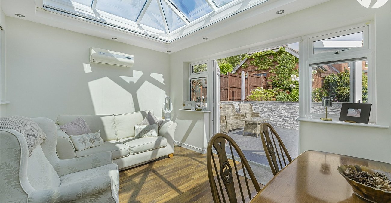 3 bedroom house for sale in Swanscombe | Robinson Jackson