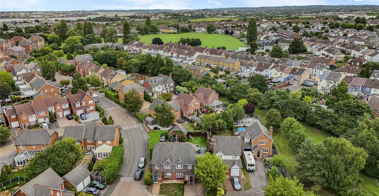 3 bedroom house for sale in Swanscombe | Robinson Jackson