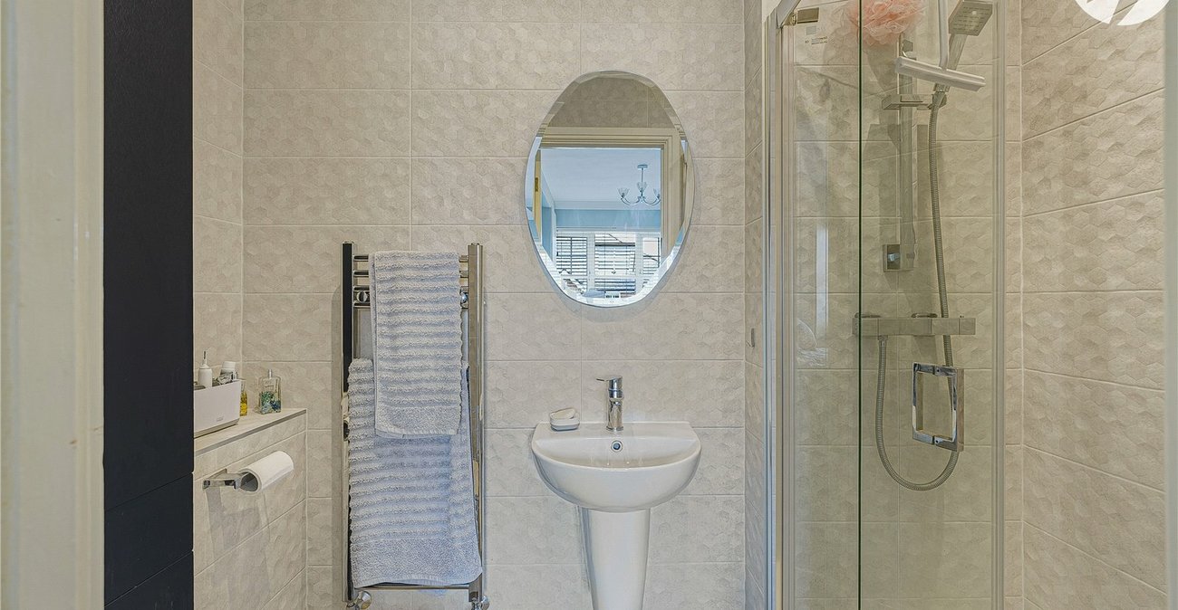 3 bedroom house for sale in Swanscombe | Robinson Jackson