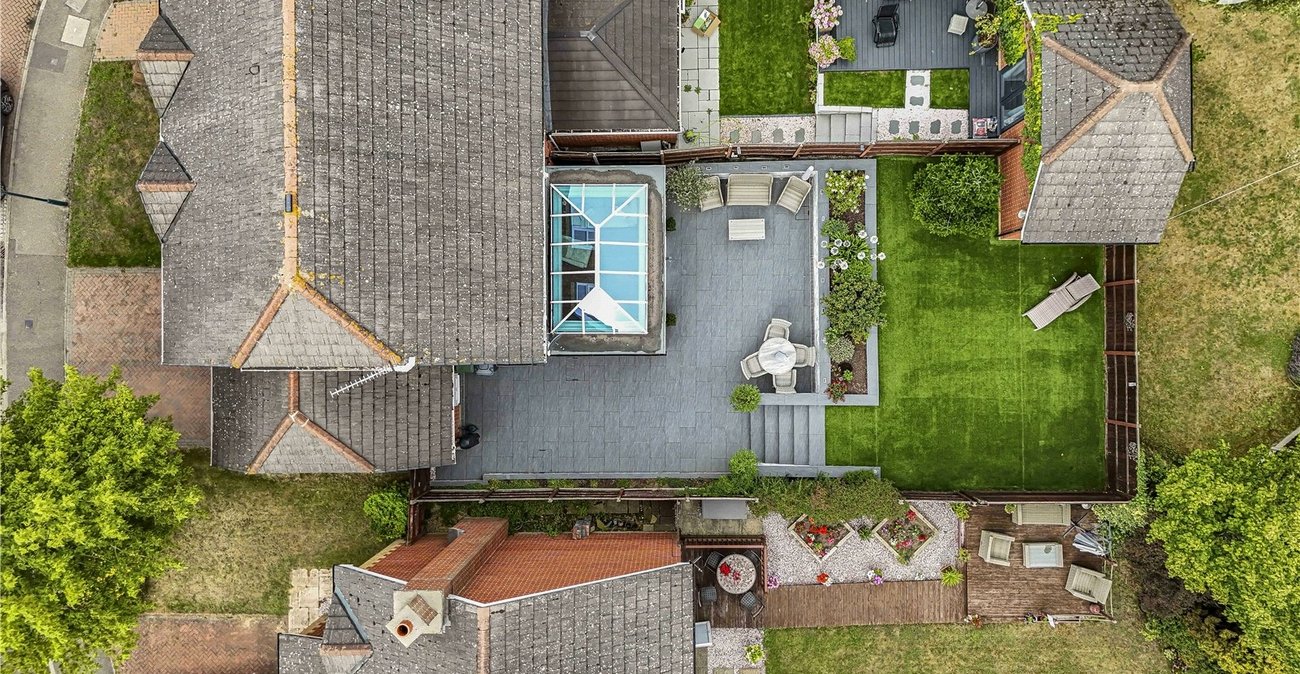 3 bedroom house for sale in Swanscombe | Robinson Jackson