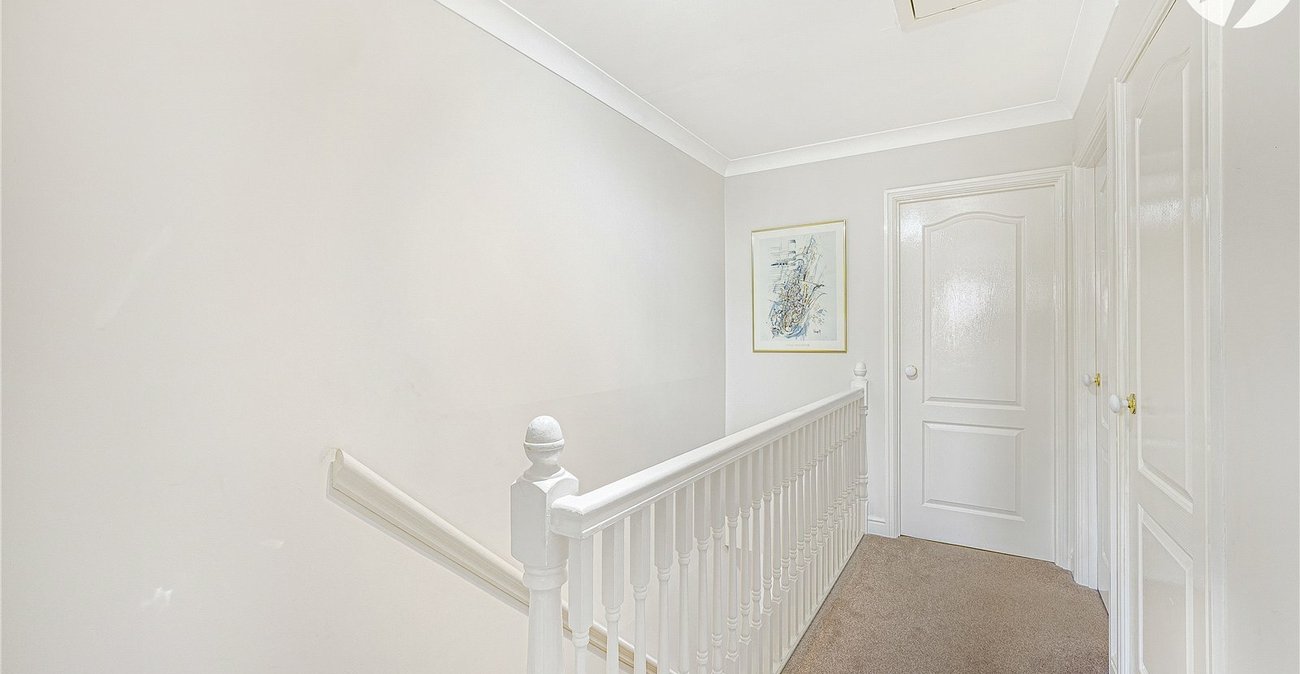 3 bedroom house for sale in Swanscombe | Robinson Jackson