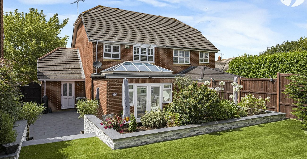3 bedroom house for sale in Swanscombe | Robinson Jackson