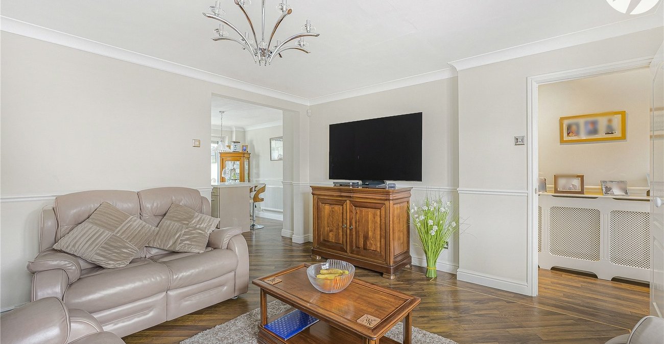 3 bedroom house for sale in Swanscombe | Robinson Jackson