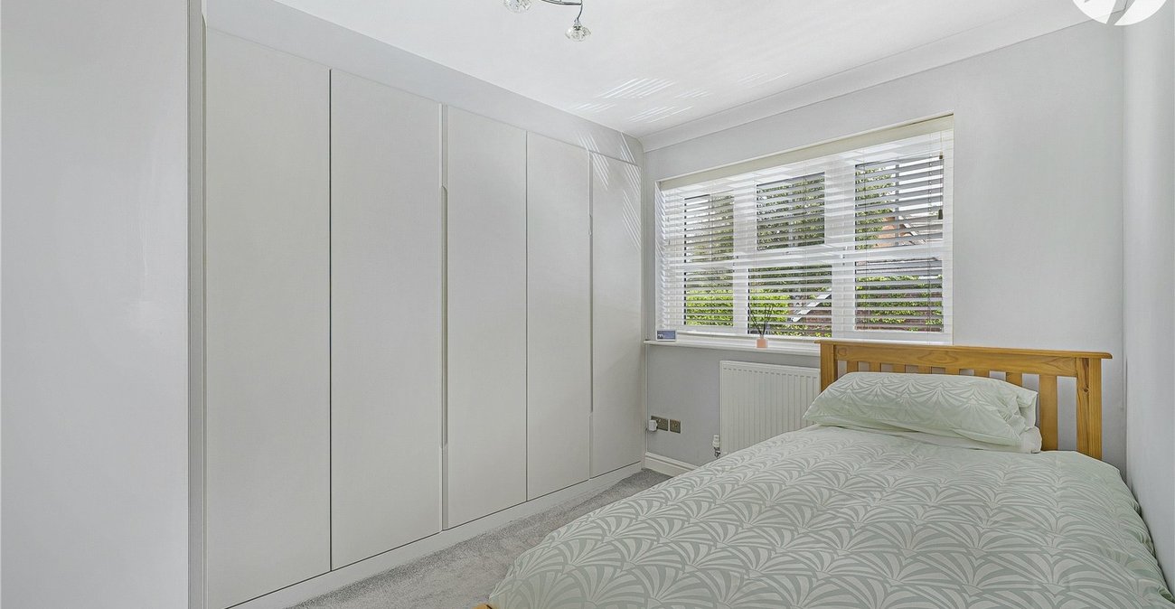 3 bedroom house for sale in Swanscombe | Robinson Jackson