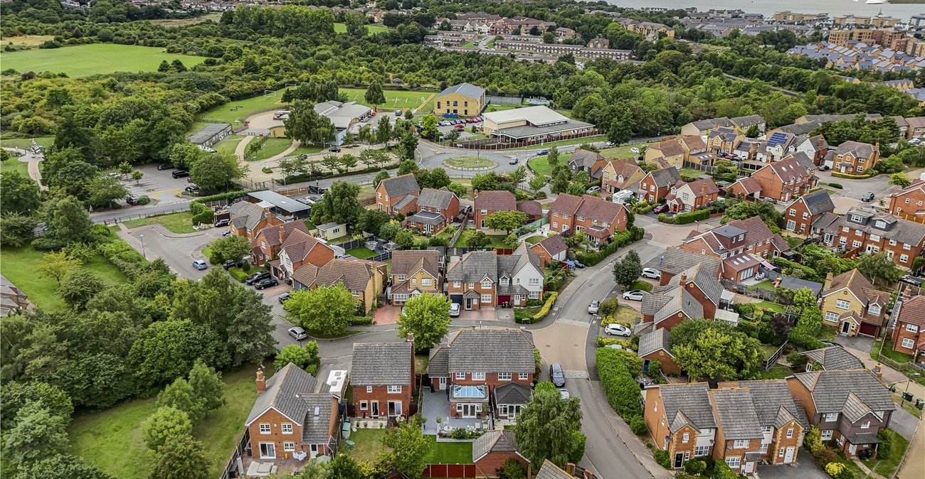 3 bedroom house for sale in Swanscombe | Robinson Jackson