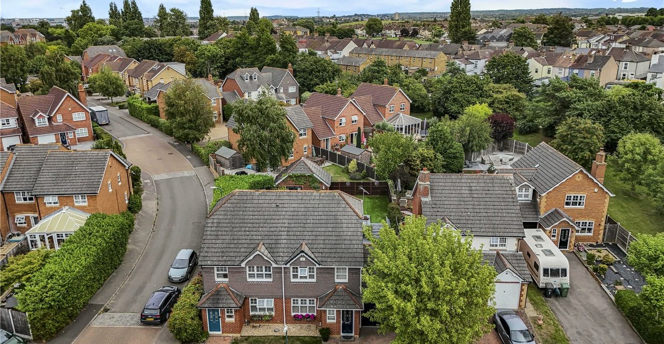 3 bedroom house for sale in Swanscombe | Robinson Jackson