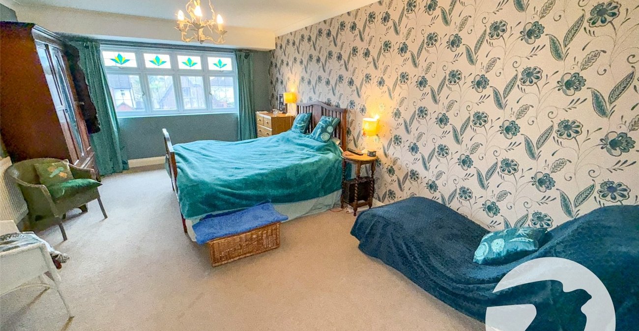 5 bedroom house for sale in London | Robinson Jackson