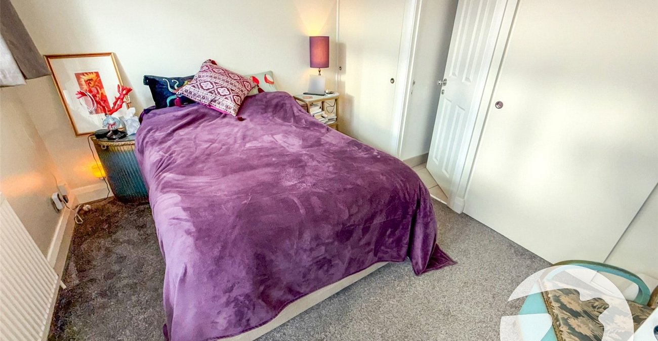 5 bedroom house for sale in London | Robinson Jackson