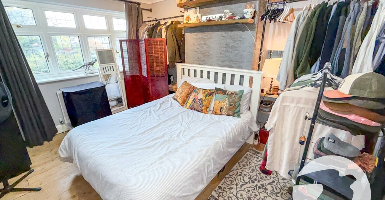 5 bedroom house for sale in London | Robinson Jackson