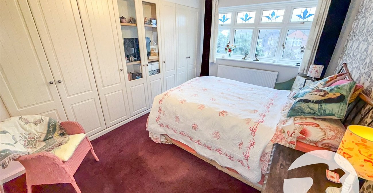 5 bedroom house for sale in London | Robinson Jackson