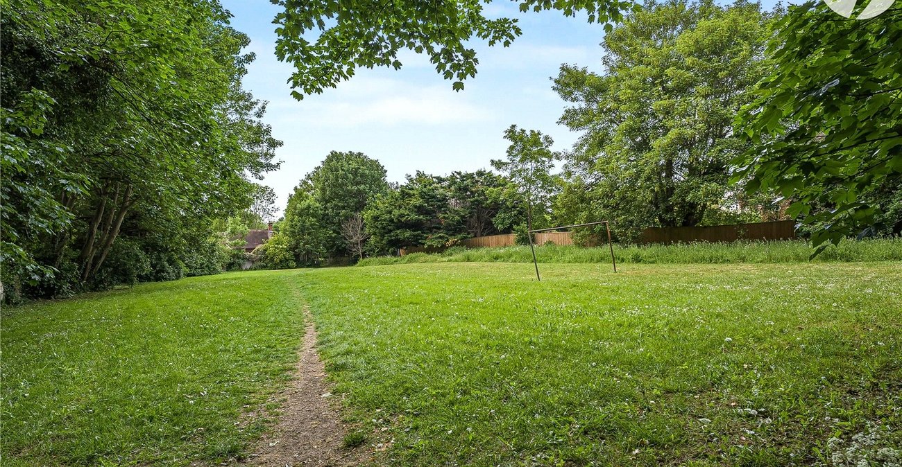 2 bedroom property for sale in South Darenth | Robinson Jackson