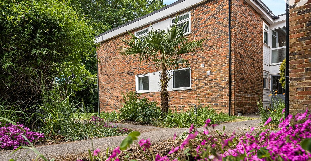 2 bedroom property for sale in South Darenth | Robinson Jackson