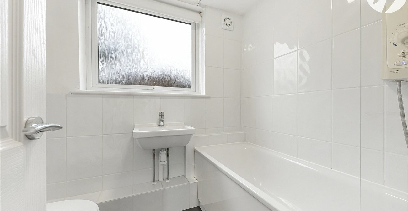 2 bedroom property for sale in South Darenth | Robinson Jackson