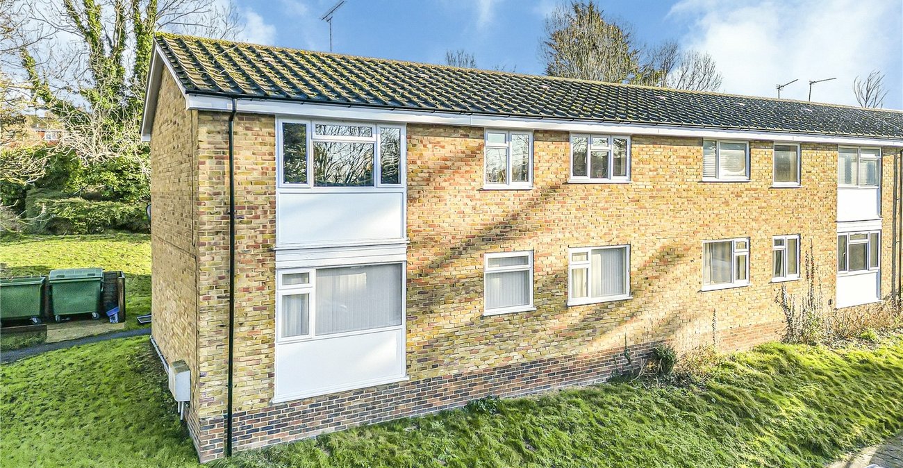 2 bedroom property for sale in South Darenth | Robinson Jackson