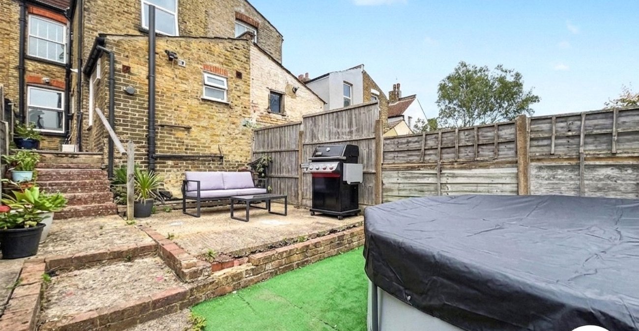 6 bedroom house for sale in Chatham | Robinson Michael & Jackson