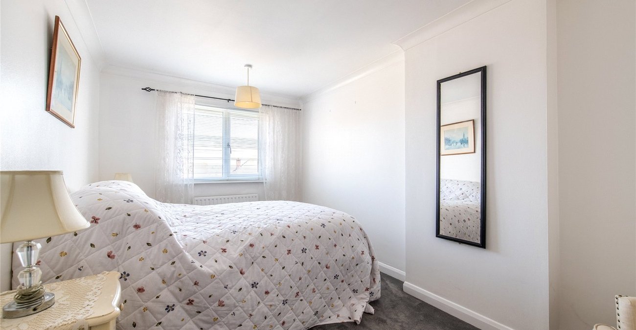 3 bedroom house for sale in Northfleet | Robinson Michael & Jackson