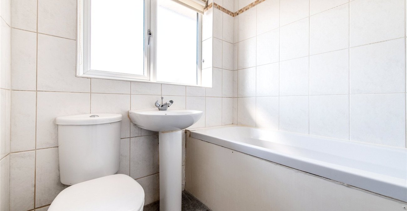 3 bedroom house for sale in Northfleet | Robinson Michael & Jackson