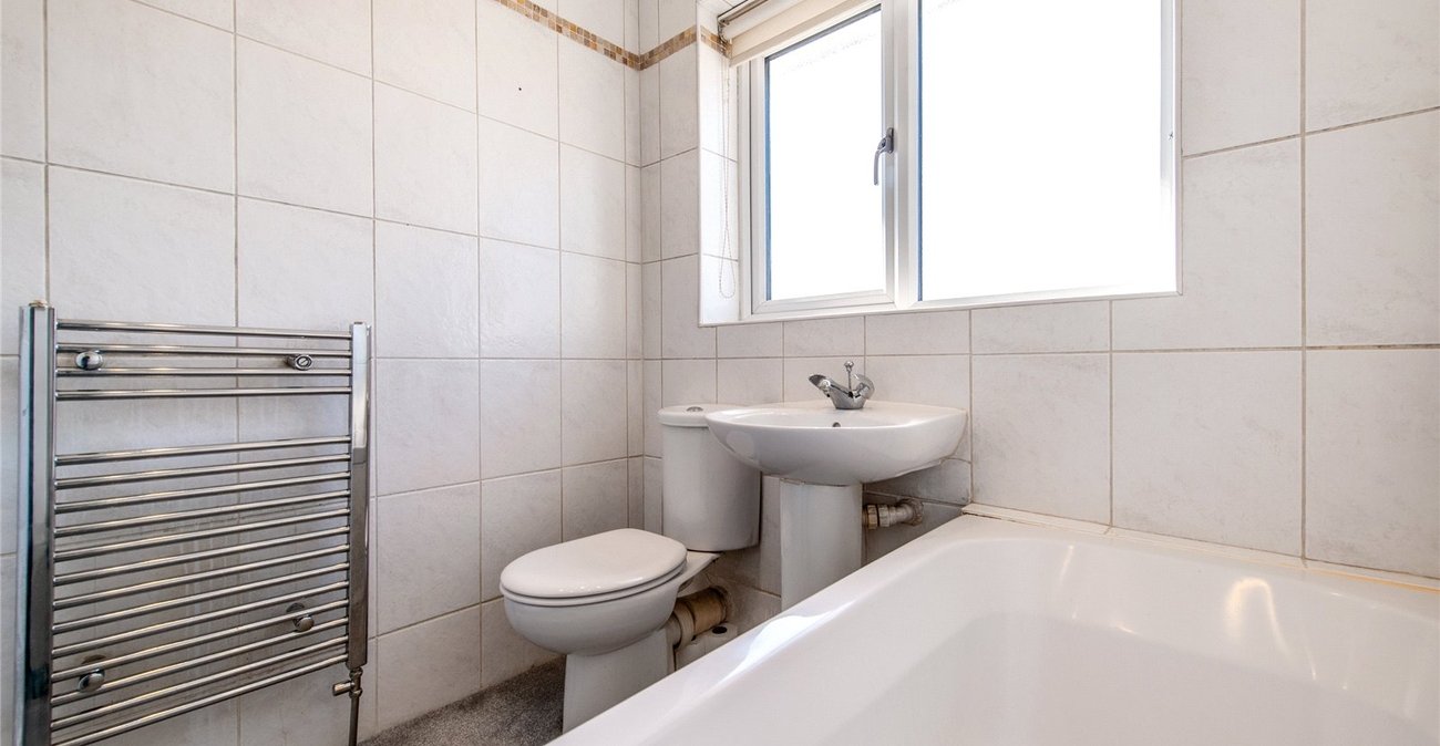 3 bedroom house for sale in Northfleet | Robinson Michael & Jackson
