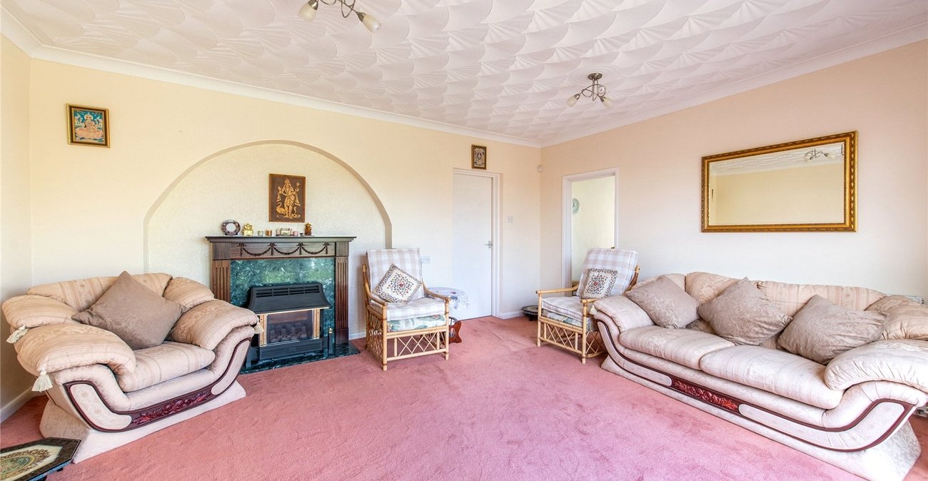 2 bedroom bungalow for sale in Northfleet | Robinson Michael & Jackson