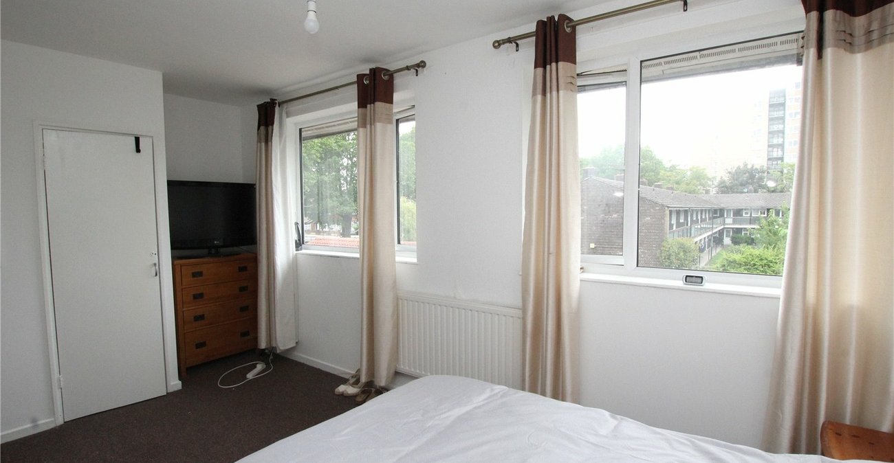 4 bedroom house for sale in Shooters Hill | Robinson Jackson