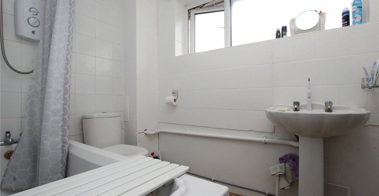 4 bedroom house for sale in Shooters Hill | Robinson Jackson