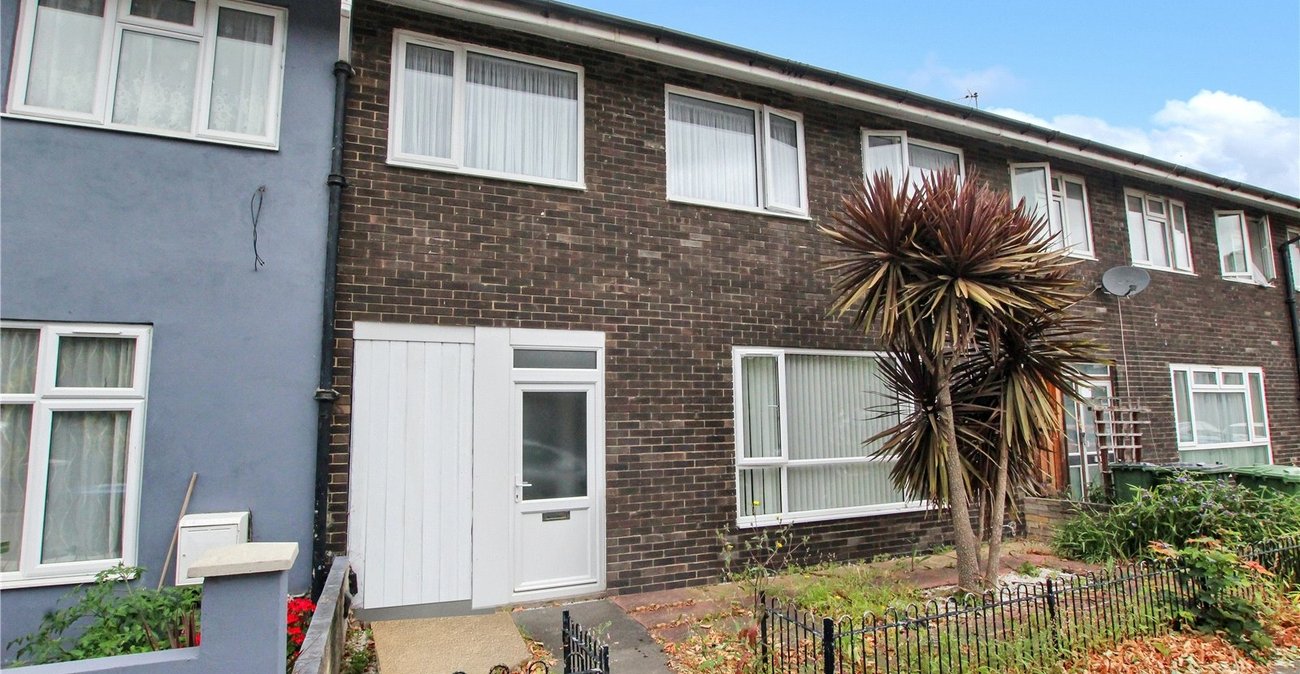 4 bedroom house for sale in Shooters Hill | Robinson Jackson