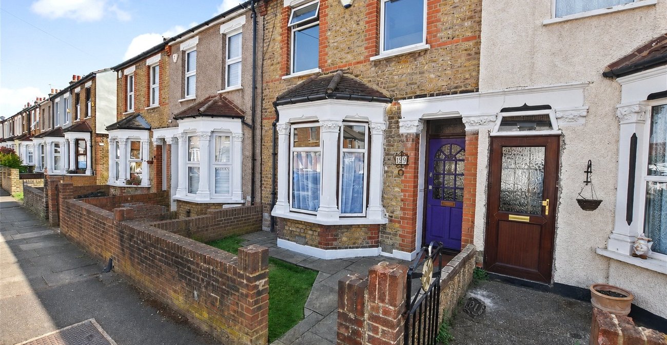 2 bedroom house for sale in Bexleyheath | Robinson Jackson