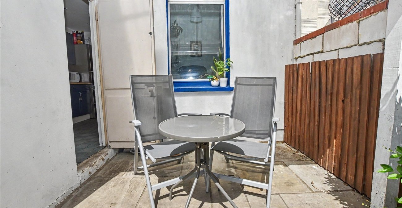 2 bedroom house for sale in Bexleyheath | Robinson Jackson