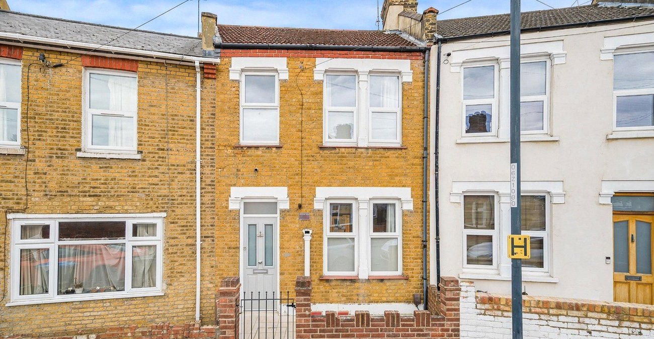 2 bedroom house for sale in Plumstead | Robinson Jackson