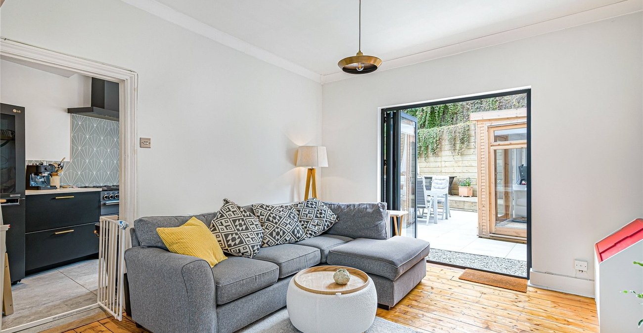 2 bedroom house for sale in Plumstead | Robinson Jackson