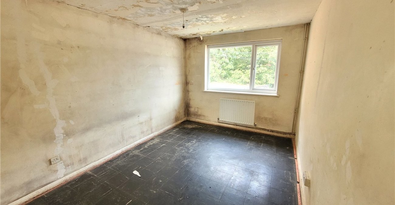 2 bedroom property for sale in Farnborough | Robinson Jackson