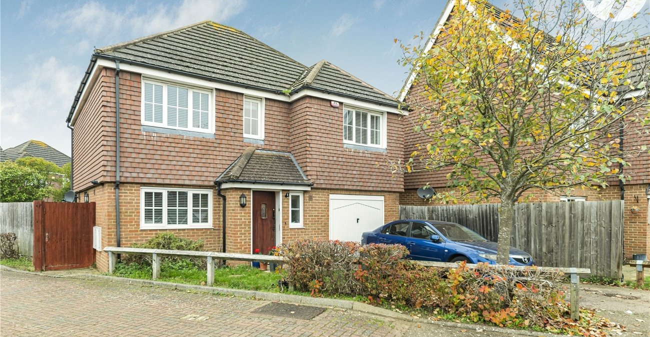 4 bedroom house for sale in Dartford | Robinson Jackson