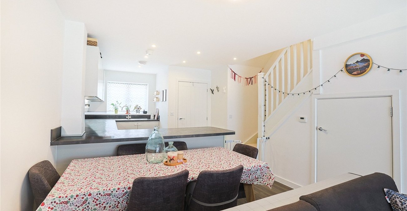 2 bedroom house for sale in Northfleet | Robinson Michael & Jackson