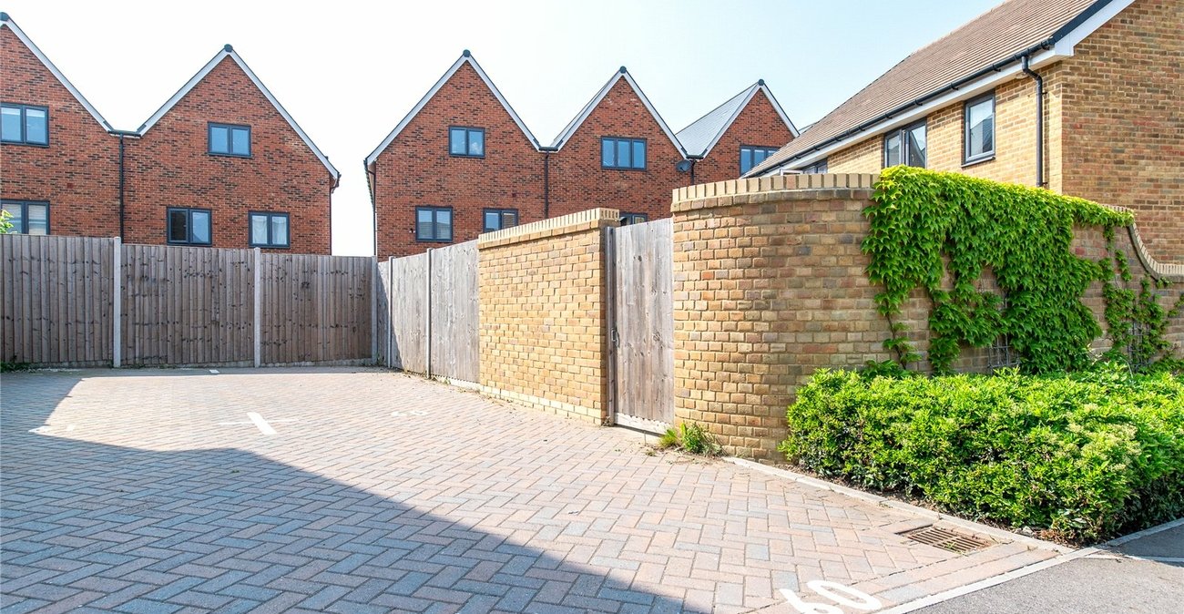 2 bedroom house for sale in Northfleet | Robinson Michael & Jackson