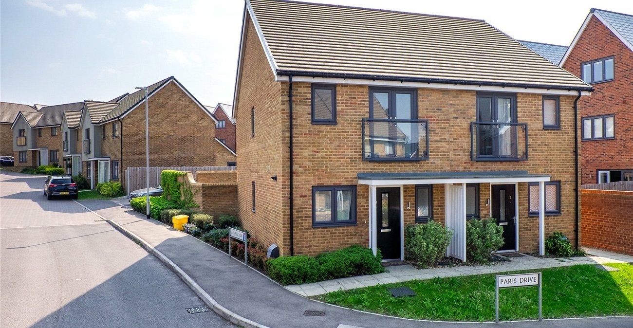 2 bedroom house for sale in Northfleet | Robinson Michael & Jackson