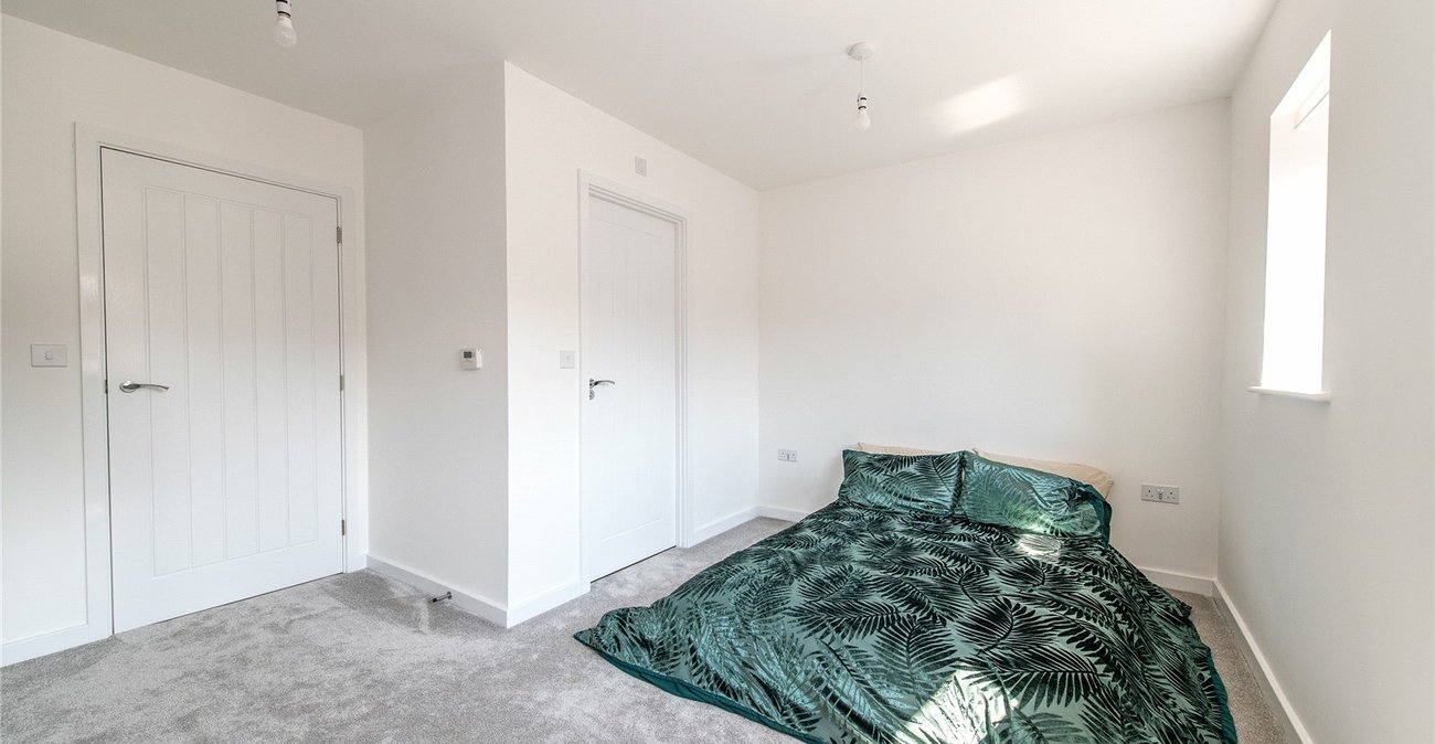 2 bedroom house for sale in Northfleet | Robinson Michael & Jackson