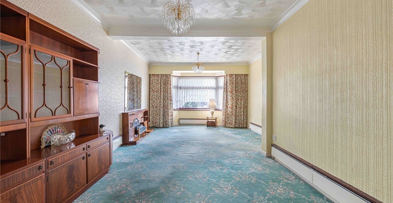 5 bedroom house for sale in South Welling | Robinson Jackson