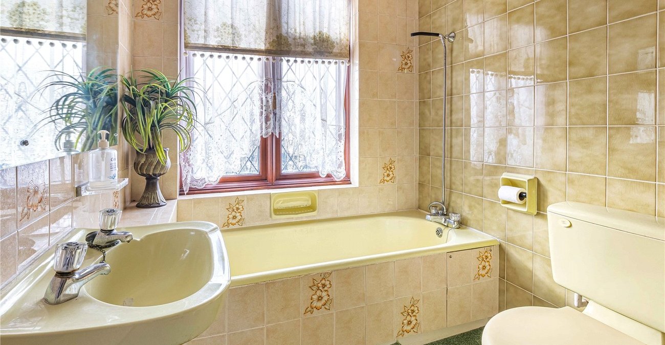 5 bedroom house for sale in South Welling | Robinson Jackson