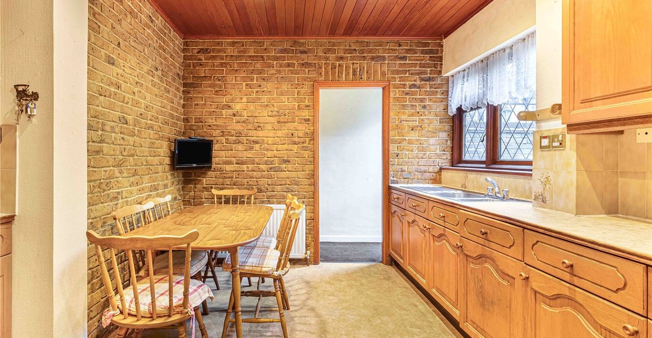 5 bedroom house for sale in South Welling | Robinson Jackson