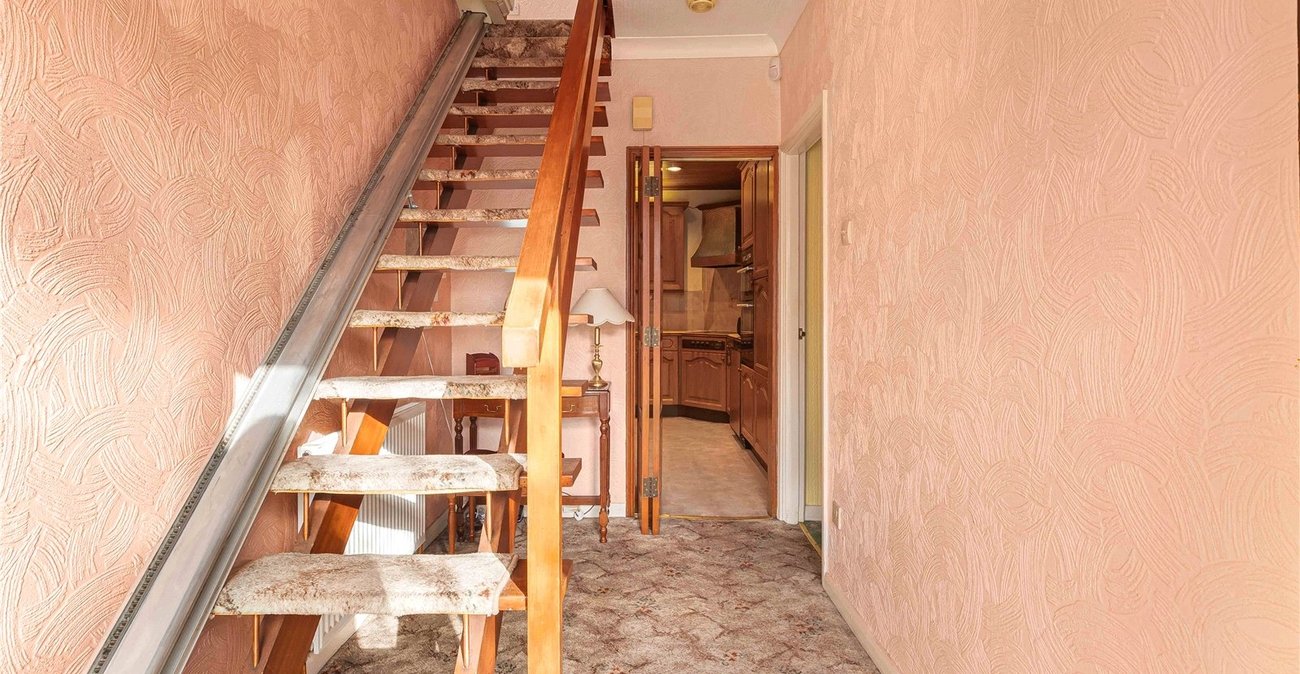 5 bedroom house for sale in South Welling | Robinson Jackson