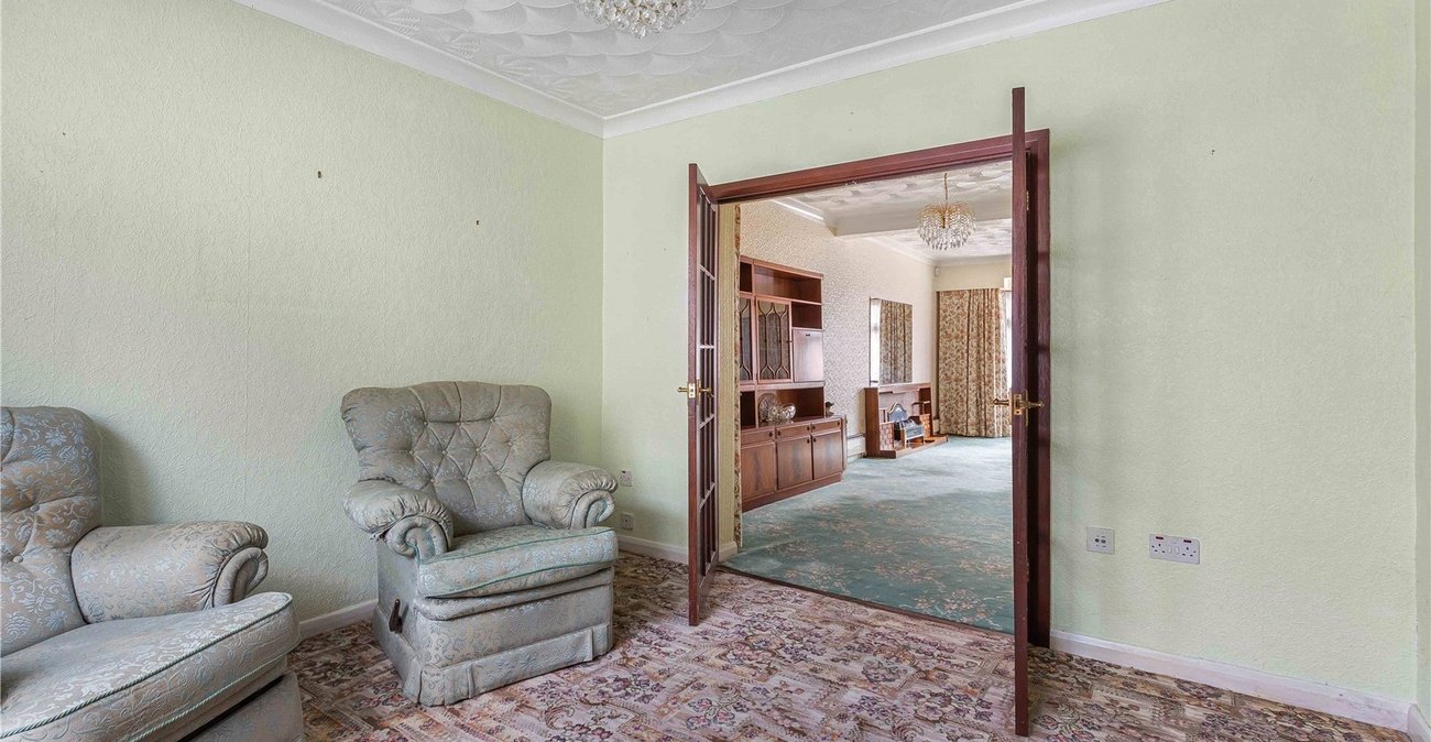 5 bedroom house for sale in South Welling | Robinson Jackson