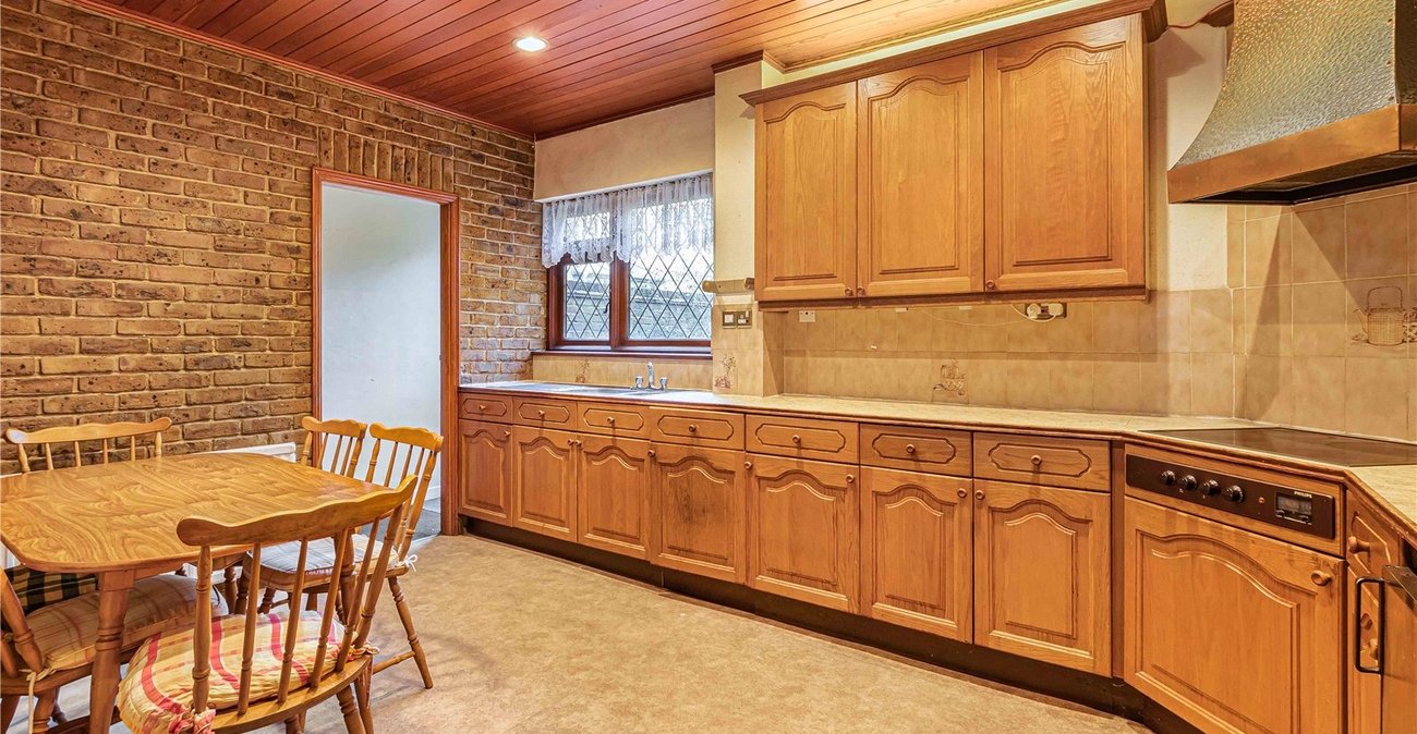 5 bedroom house for sale in Welling | Robinson Jackson