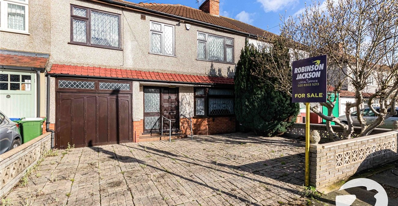 5 bedroom house for sale in Welling | Robinson Jackson