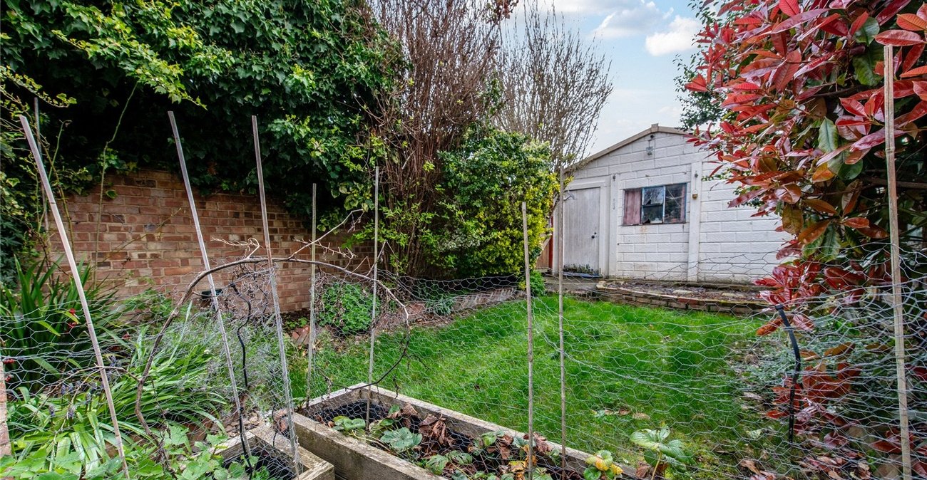 2 bedroom house for sale in Northfleet | Robinson Michael & Jackson