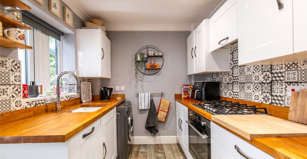 2 bedroom house for sale in Northfleet | Robinson Michael & Jackson