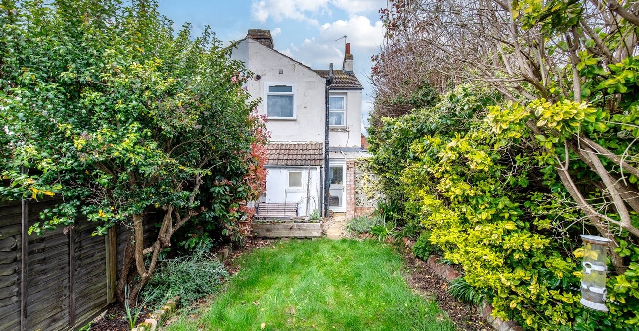 2 bedroom house for sale in Northfleet | Robinson Michael & Jackson