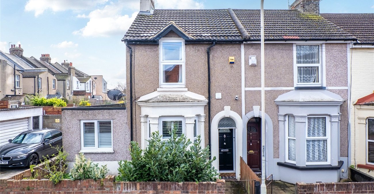 2 bedroom house for sale in Northfleet | Robinson Michael & Jackson