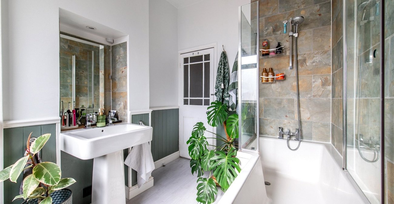 2 bedroom house for sale in Northfleet | Robinson Michael & Jackson