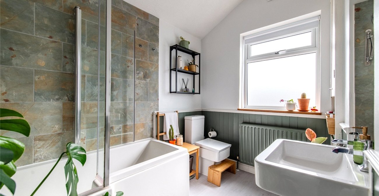 2 bedroom house for sale in Northfleet | Robinson Michael & Jackson